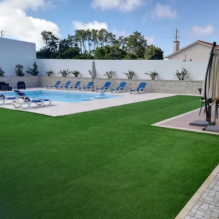 Alojamentos Campo & Mar - Vivenda Golden House 度假居 *